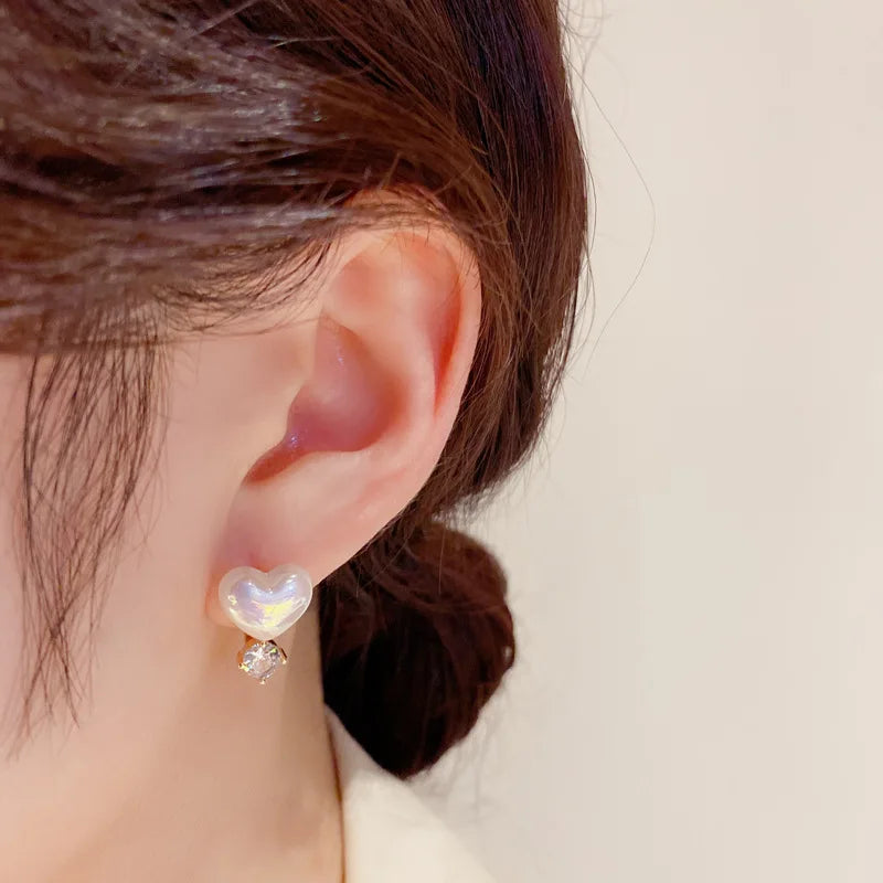 2022 Nueva tendencia Pendientes largos de perlas de simulación Pendientes colgantes de boda con diamantes de imitación y flores para mujer Pendientes de joyería coreana de moda