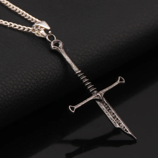 Vintage Narsil Broken Sword Necklace For Men Women Moveis Jewelry Cosplay Cool Punk Sword Pendant Necklace Gift