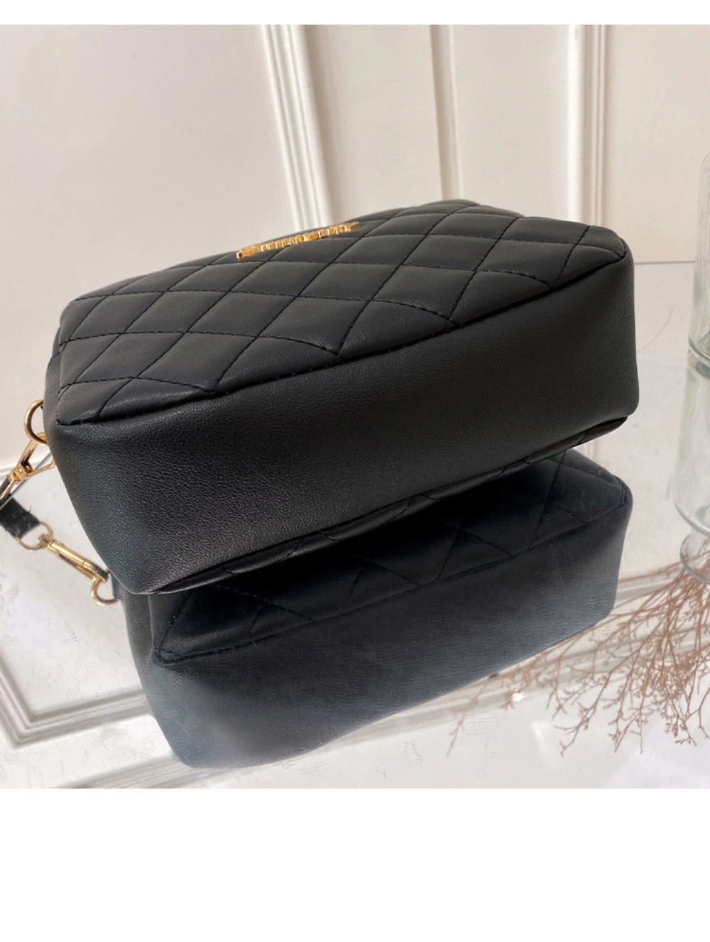 Bolso bandolera pequeño con borlas para mujer, tendencia 2024, bolso de hombro con bordado de Lingge para mujer, bolso cruzado con cadena de moda para mujer