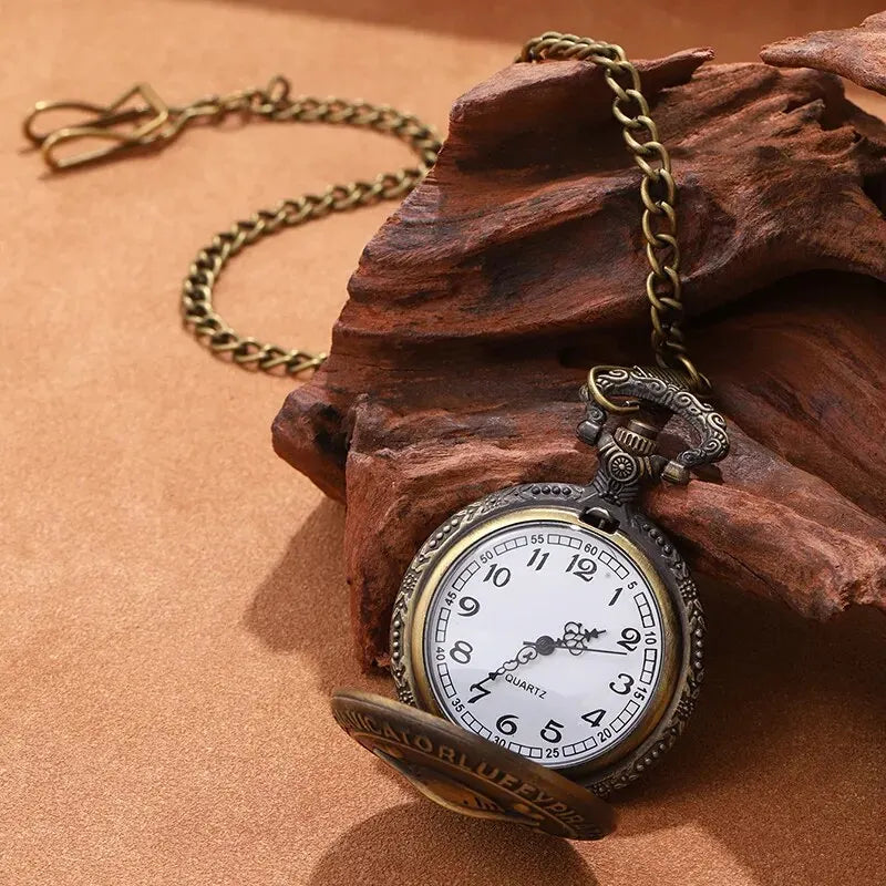 Reloj de bolsillo de cuarzo con doble cuchillo y diseño de capitán pirata punk retro con cadena y colgante, pulsera, regalo para hombre, reloj vintage