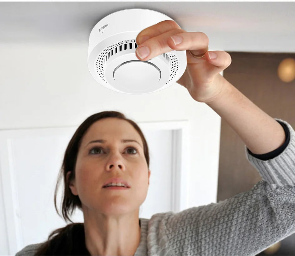 Tuya WiFi Smoke Alarm Fire Protection Smoke Detector Smoke House Combination Fire Alarm Home Security System Firefighters