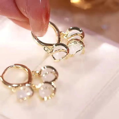 2022 Nueva tendencia Pendientes largos de perlas de simulación Pendientes colgantes de boda con diamantes de imitación y flores para mujer Pendientes de joyería coreana de moda